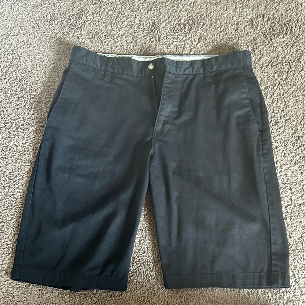 Men's black volcom shorts